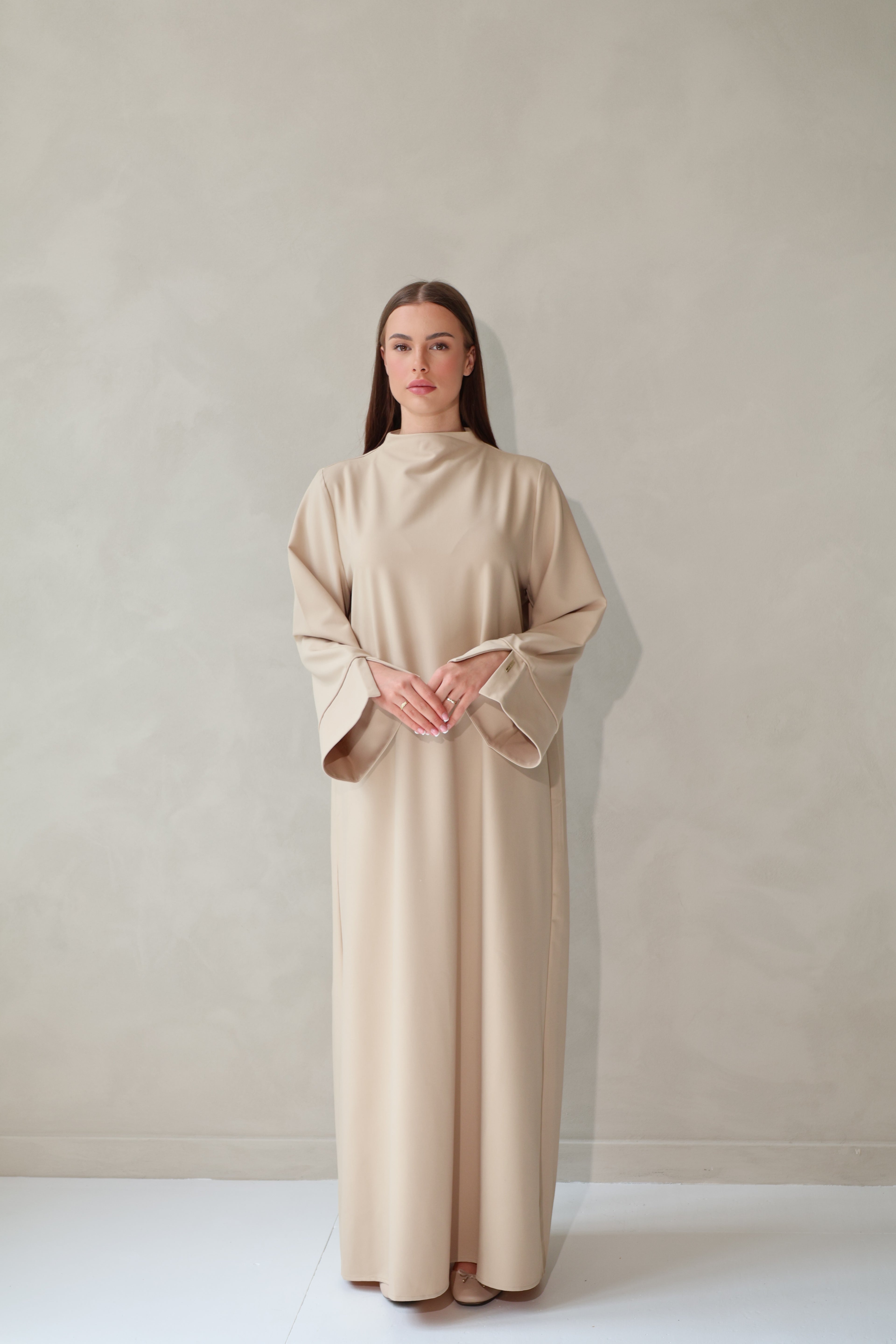 Essential Abaya – Sand
