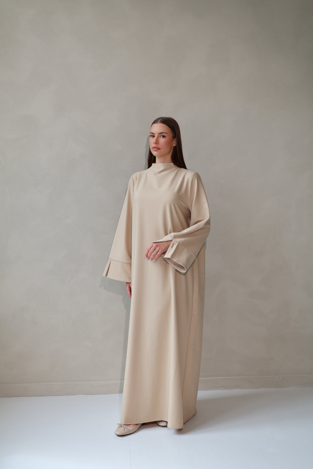 Essential Abaya – Sand