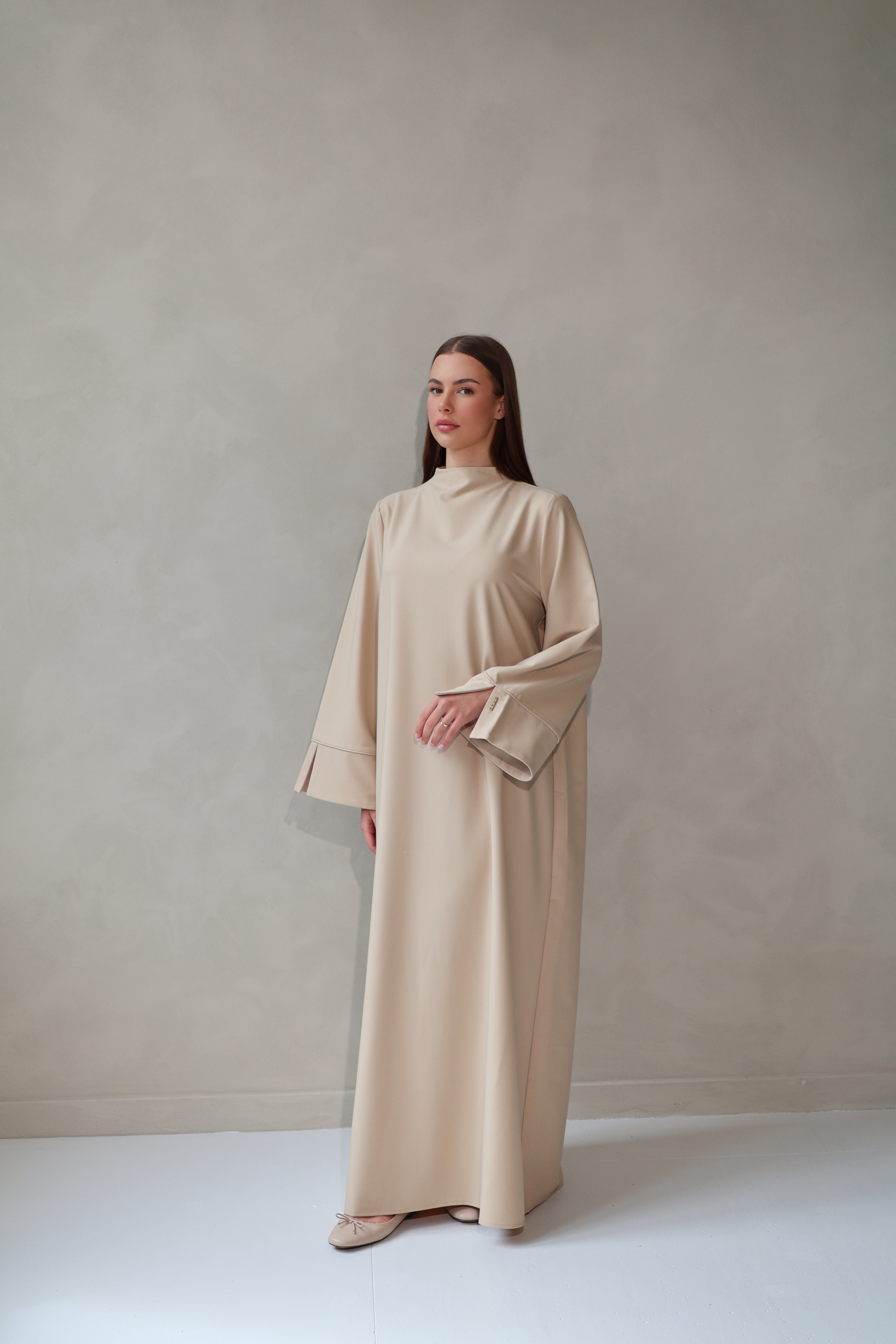 Essential Abaya – Sand