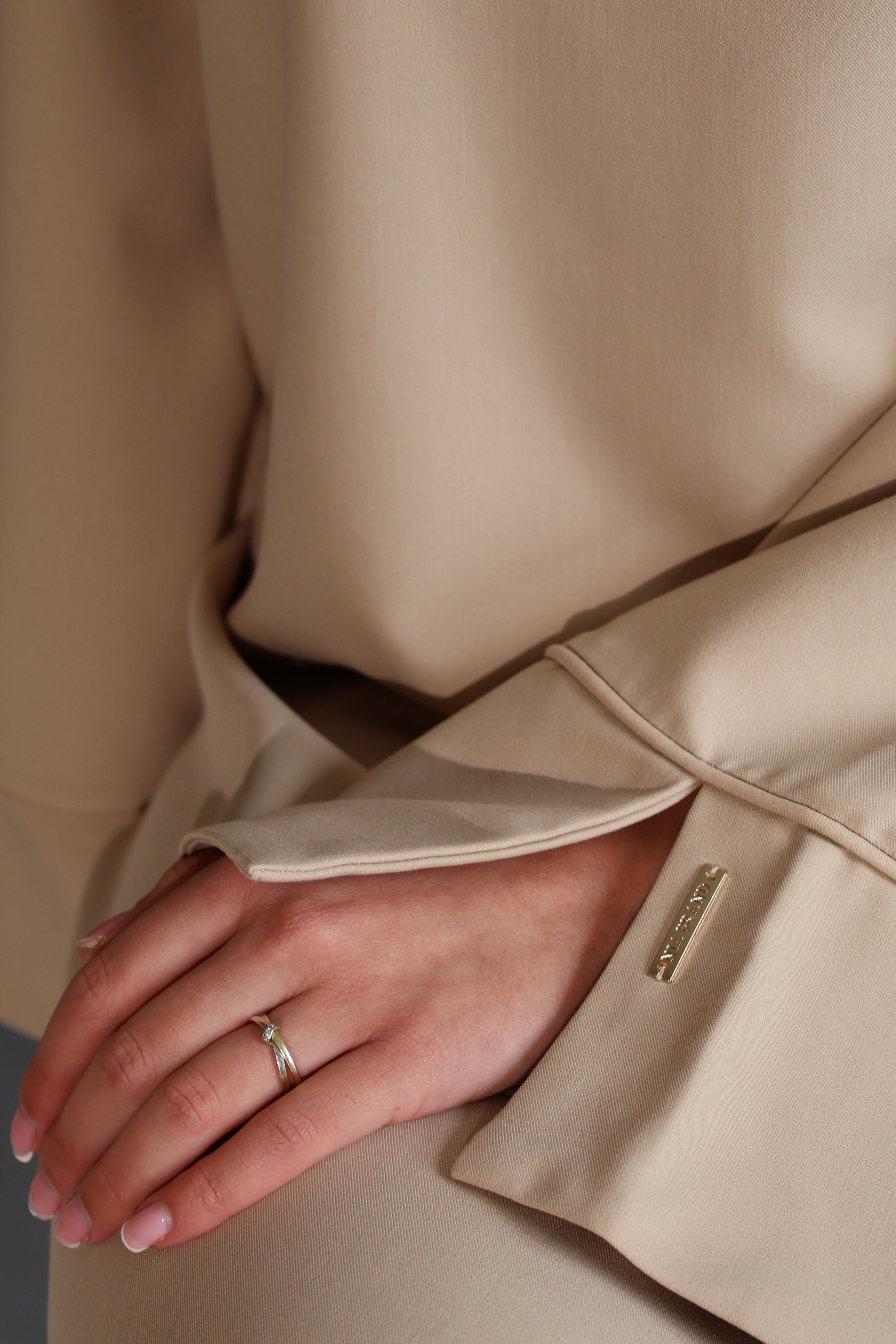 Essential Abaya – Sand