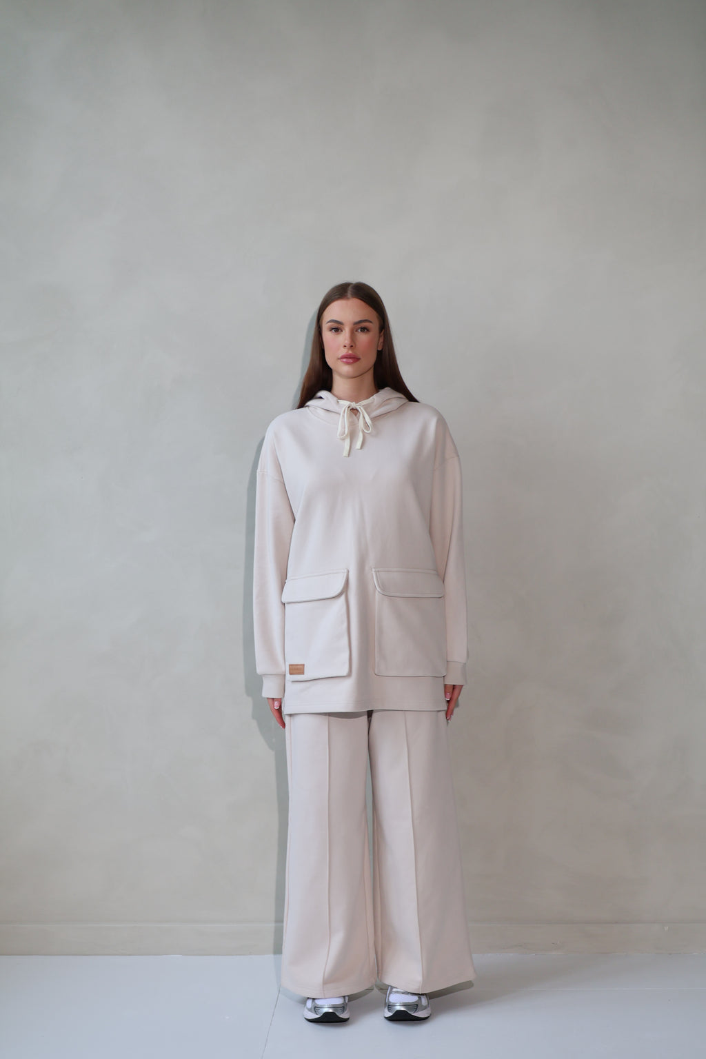 Jogging Suit- Ecru 3 delig.
