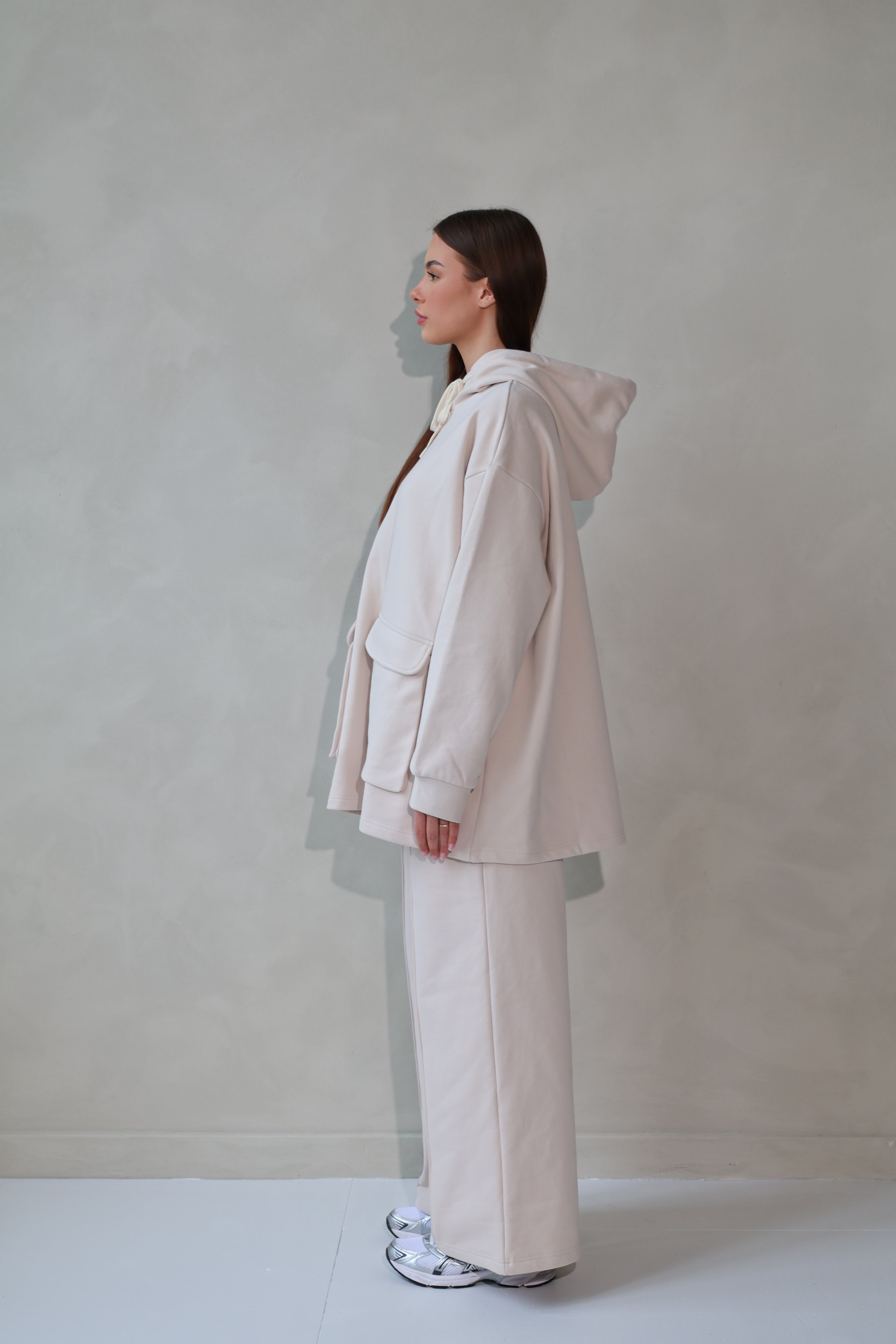 Jogging Suit- Ecru 3 delig.
