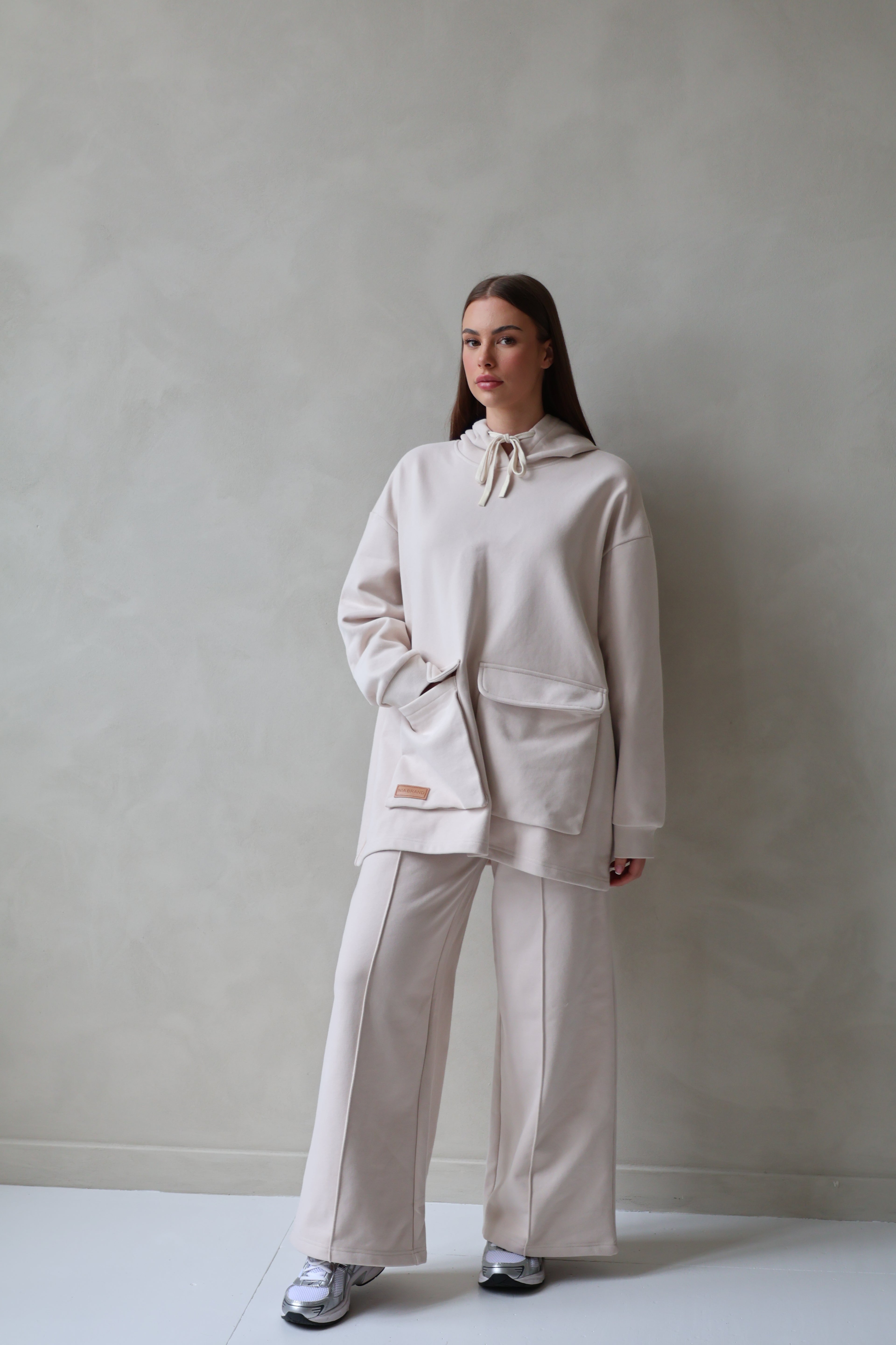 Jogging Suit- Ecru 3 delig.