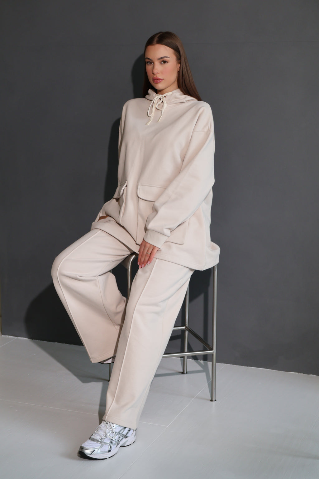 Jogging Suit- Ecru 3 delig.